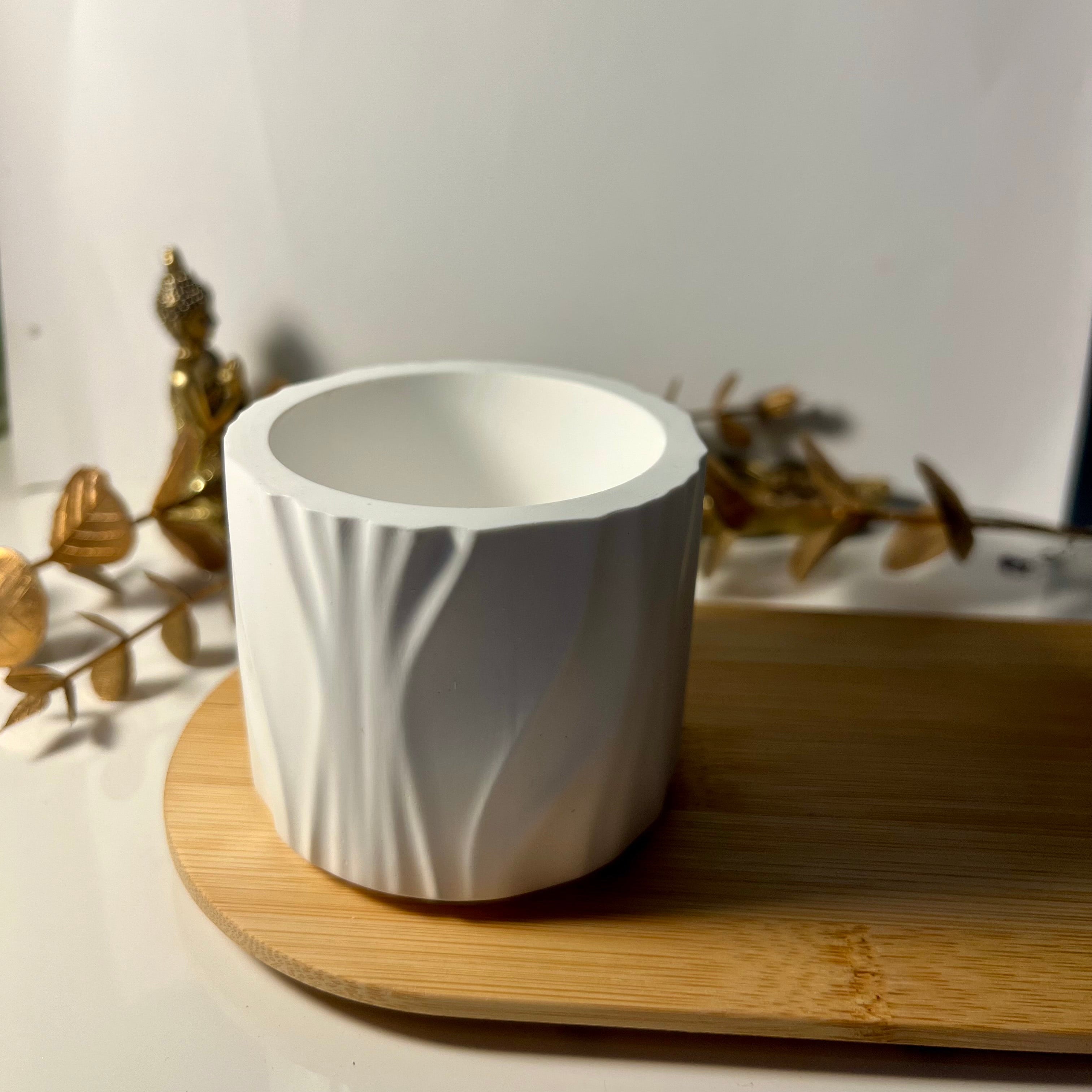 Pote Decorativo ou Mini Vaso trabalhado