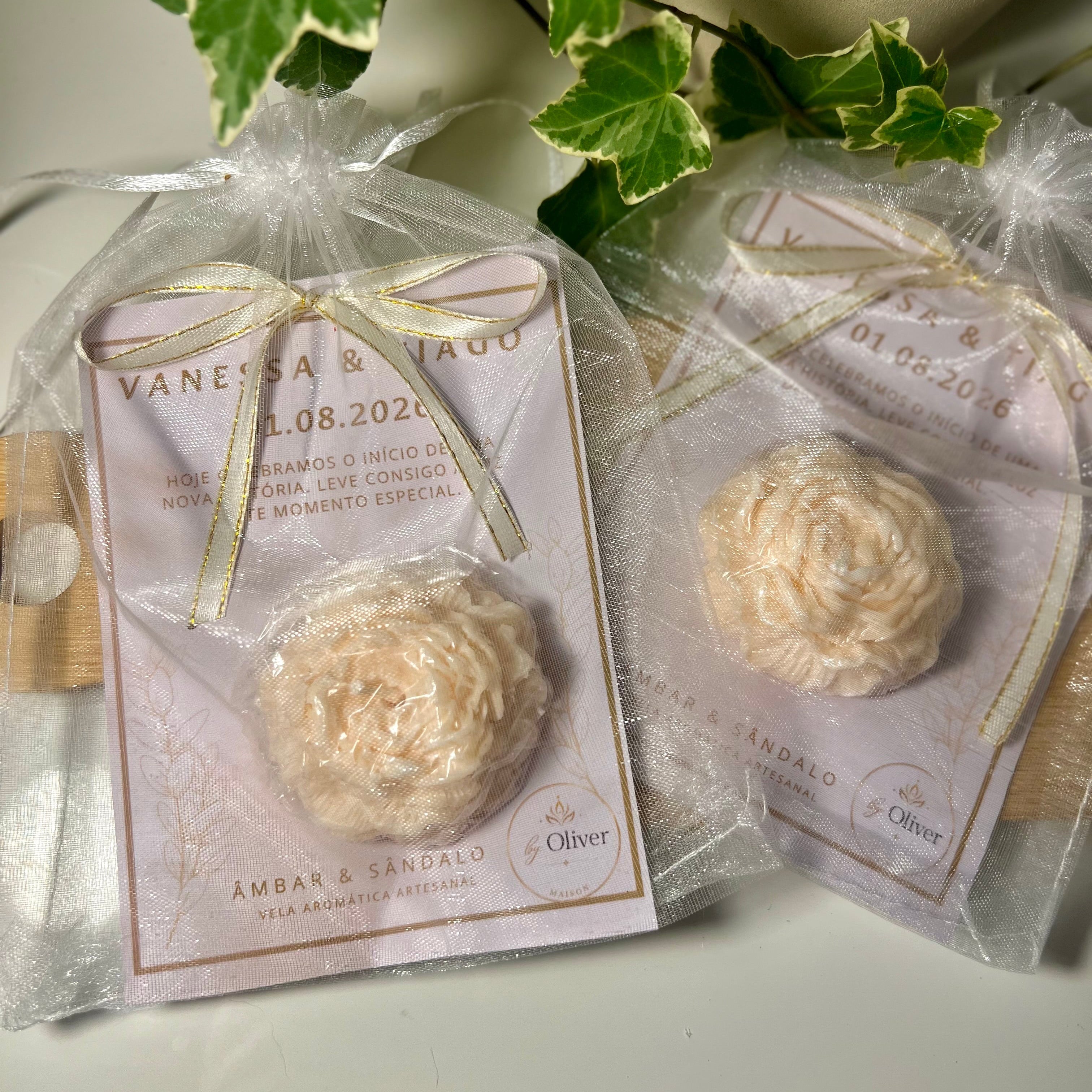 Vela Peonia com cartão decorativo