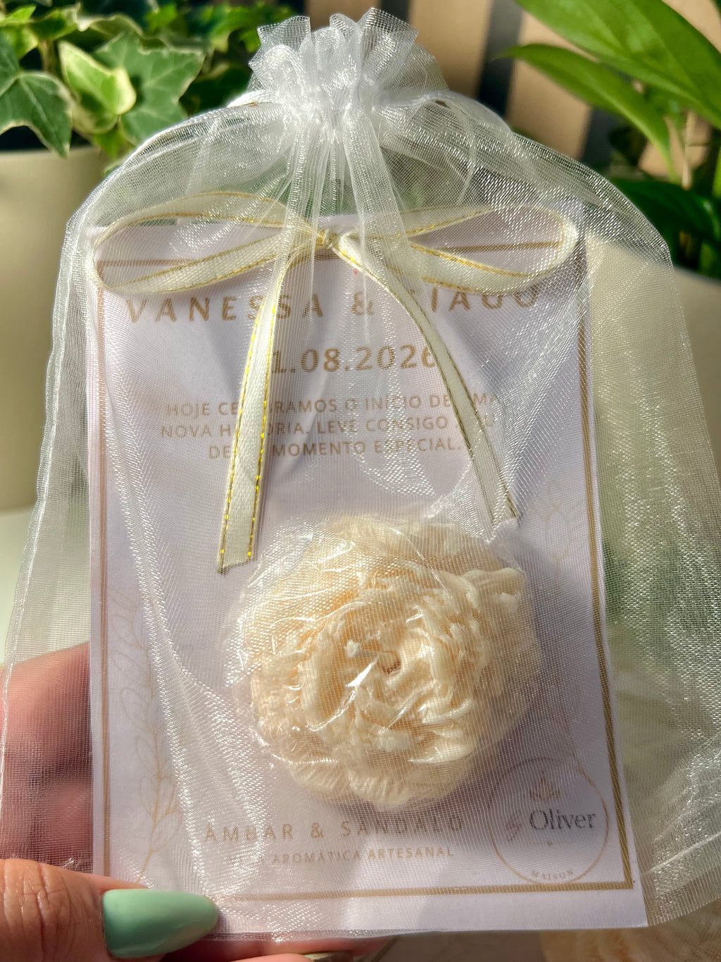 Vela Peonia com cartão decorativo