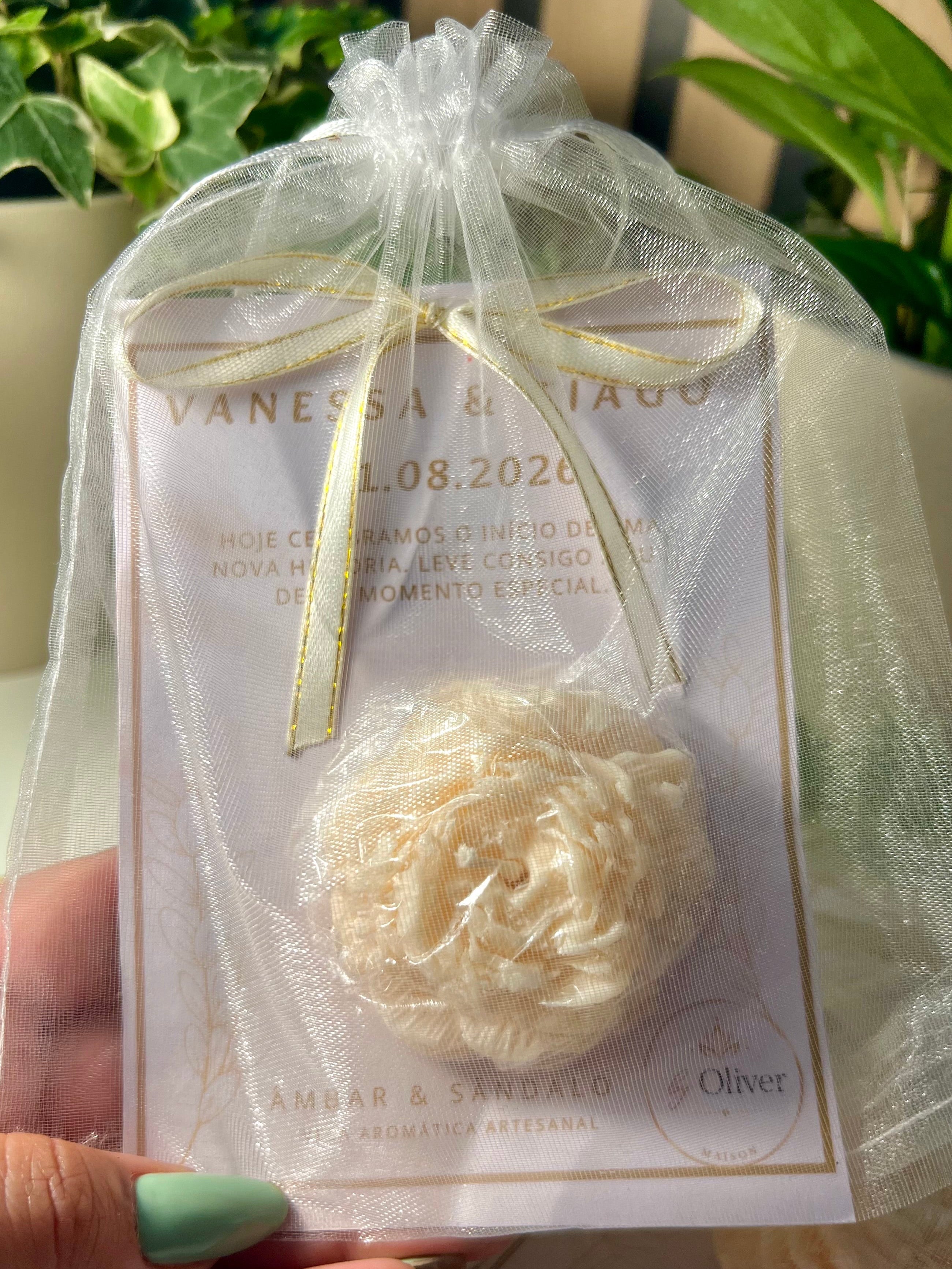 Vela Peonia com cartão decorativo